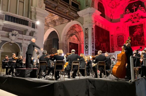 SALVATE GLI UNDICI CONCERTI DELL’ORCHESTRA FILARMONICA DI LUCCA, C’È TEMPO SOLO FINO AL 31 DICEMBRE SALVATE GLI UNDICI CONCERTI DELL’ORCHESTRA FILARMONICA DI LUCCA, C’È TEMPO SOLO FINO AL 31 DICEMBRE