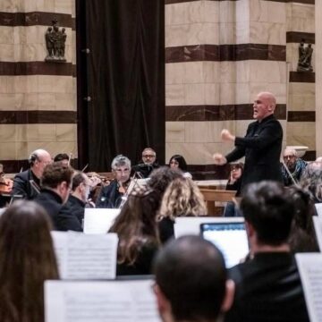 C’È ANCORA BISOGNO DEL TUO AIUTO, SOSTIENI L’OFL: DONA ALL’ORCHESTRA FILARMONICA DI LUCCA